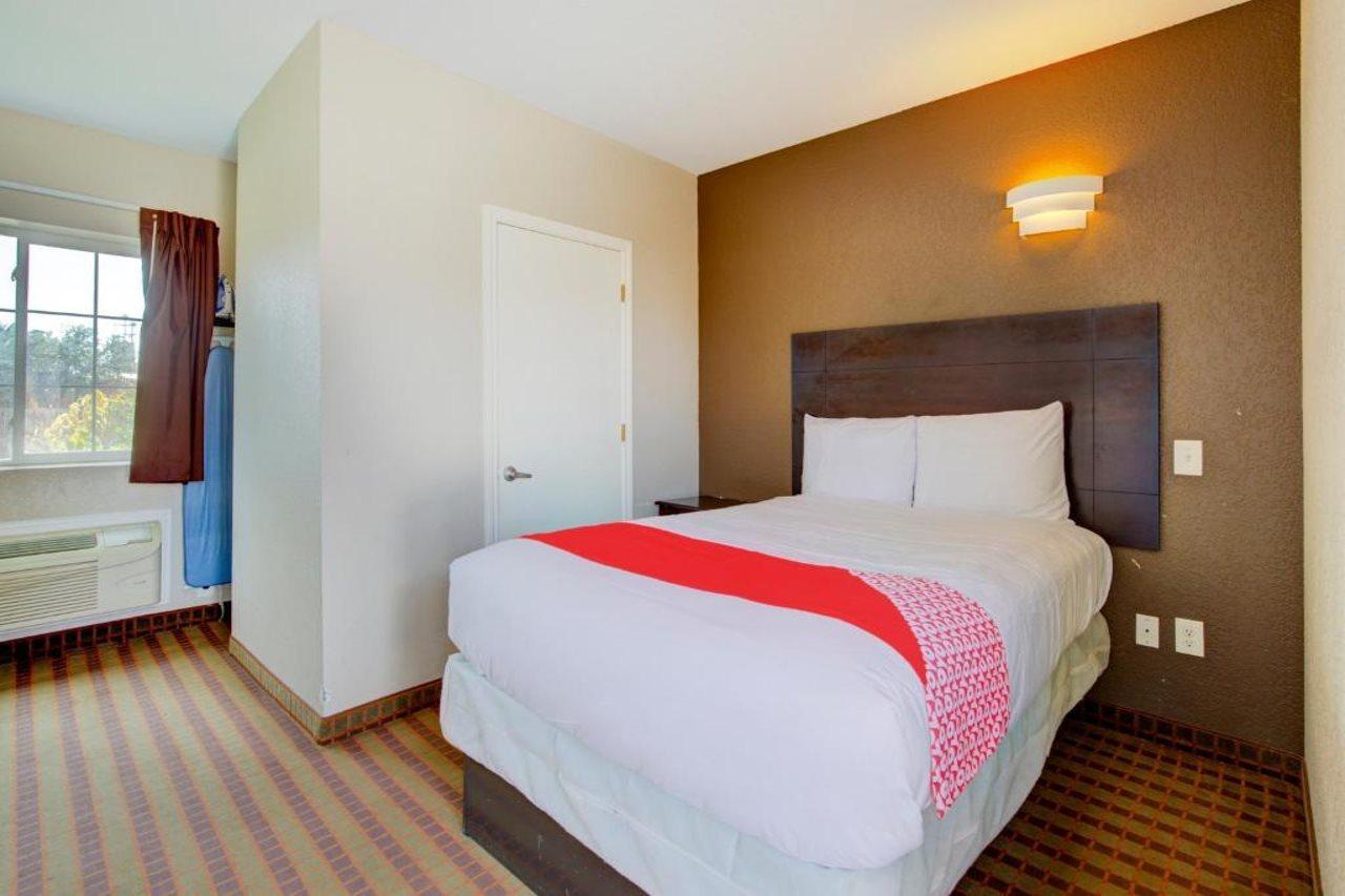 Hotel Dilley Grand ภายนอก รูปภาพ